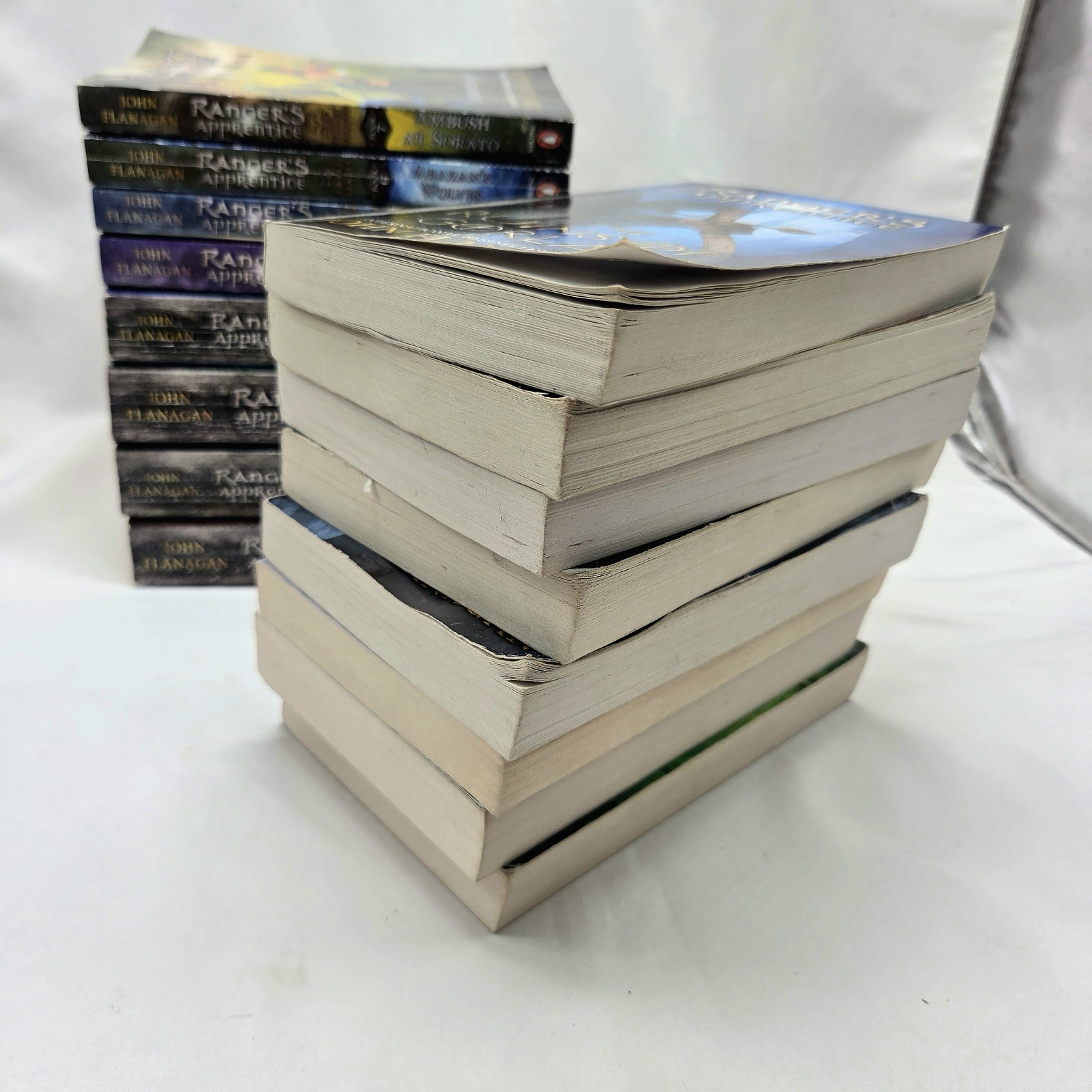 Ranger’s Apprentice Complete Series Set 1-12 Paperback Books & Royal Ranger 4-7
