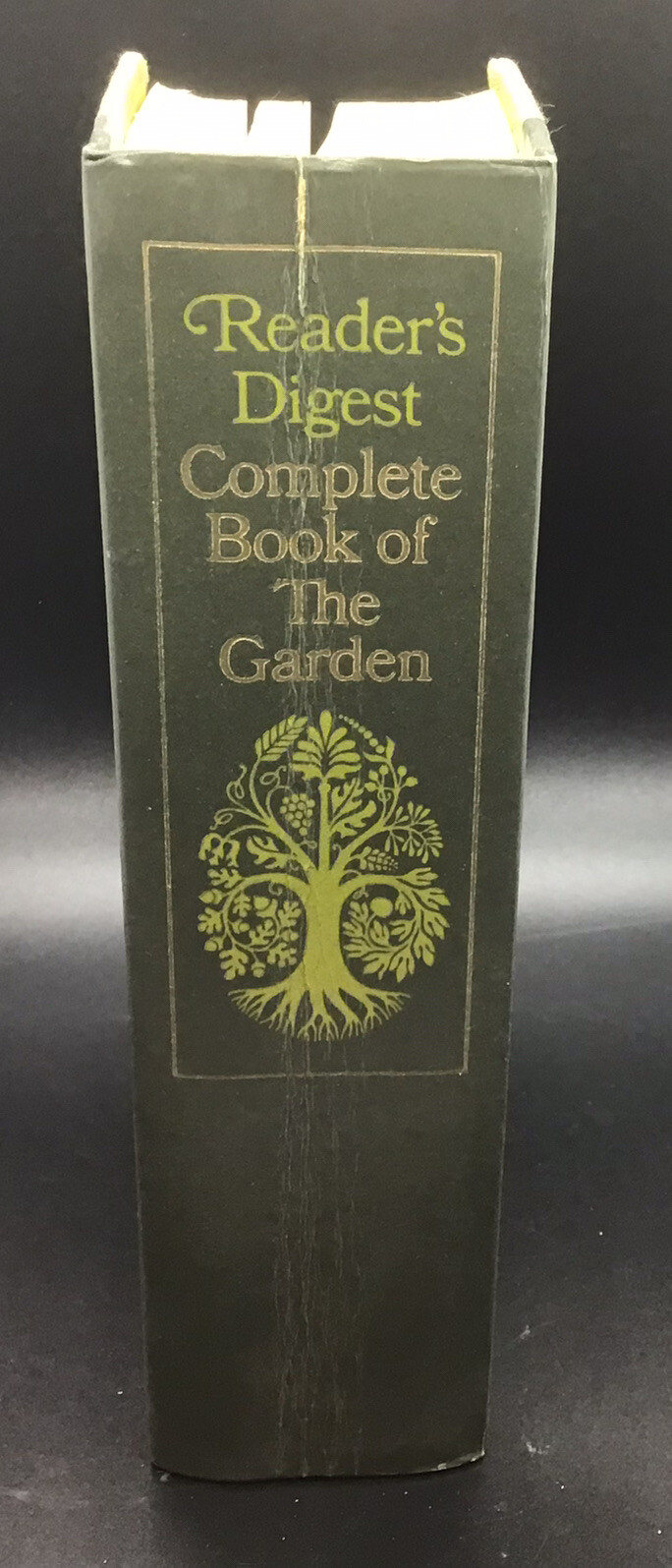 Vintage Reader’s Digest Complete Book Of The Garden 1967 Hardcover 896 Pages