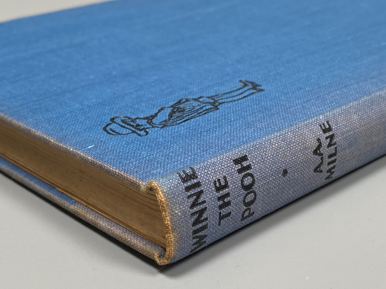 WINNIE-THE-POOH – A.A Milne [136] Illustrated Ernest H. Shepard with dust jacket