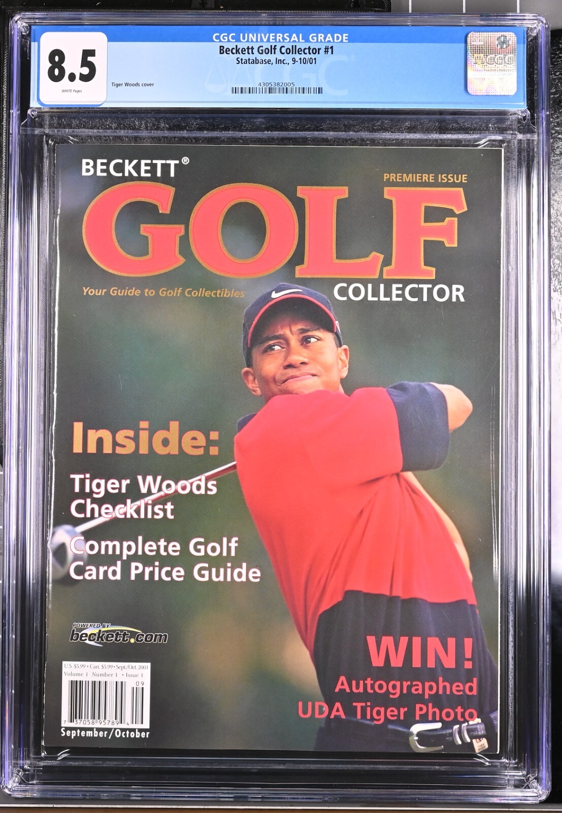 2001 Beckett Golf Magazine PREMIERE ISSUE #1 Tiger Woods CGC 8.5