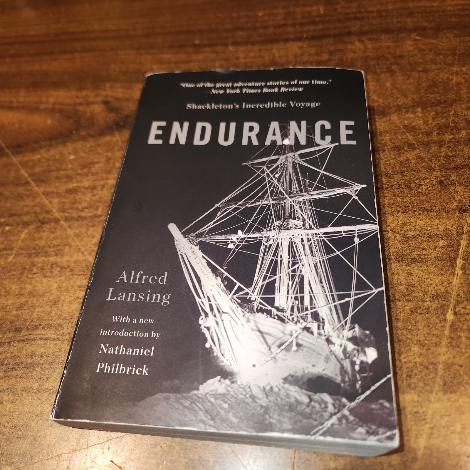 Endurance : Shackleton’s Incredible Voyage by Alfred Lansing 2014 Paperback