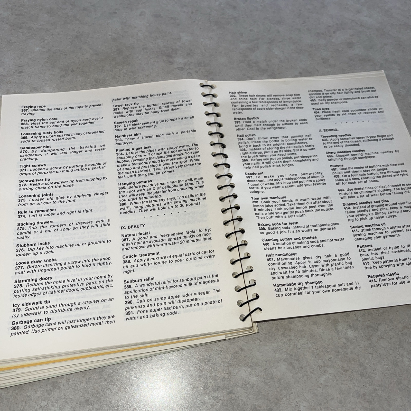 Monticello, MN Youth Hockey Association Cookbook 132 Pages 1985 Recipes Vintage
