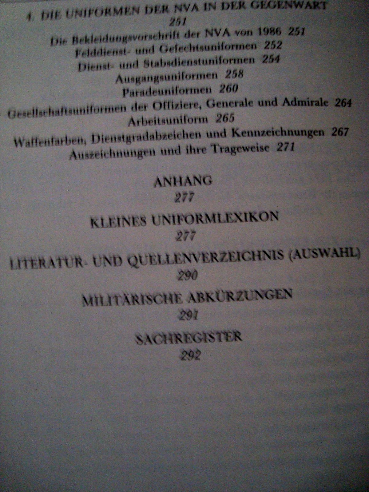 EAST GERMAN COMPLETE UNIFORM GUIDE: Uniformen der National Volksarmee der DDR