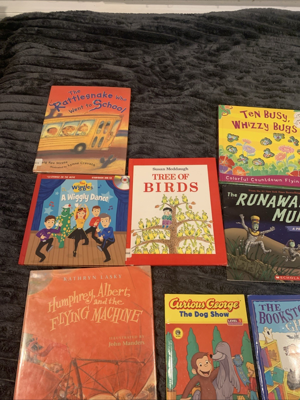 Lot of 20 Kids Children’s Books Toddler Preschool Early Readers Random Bundle