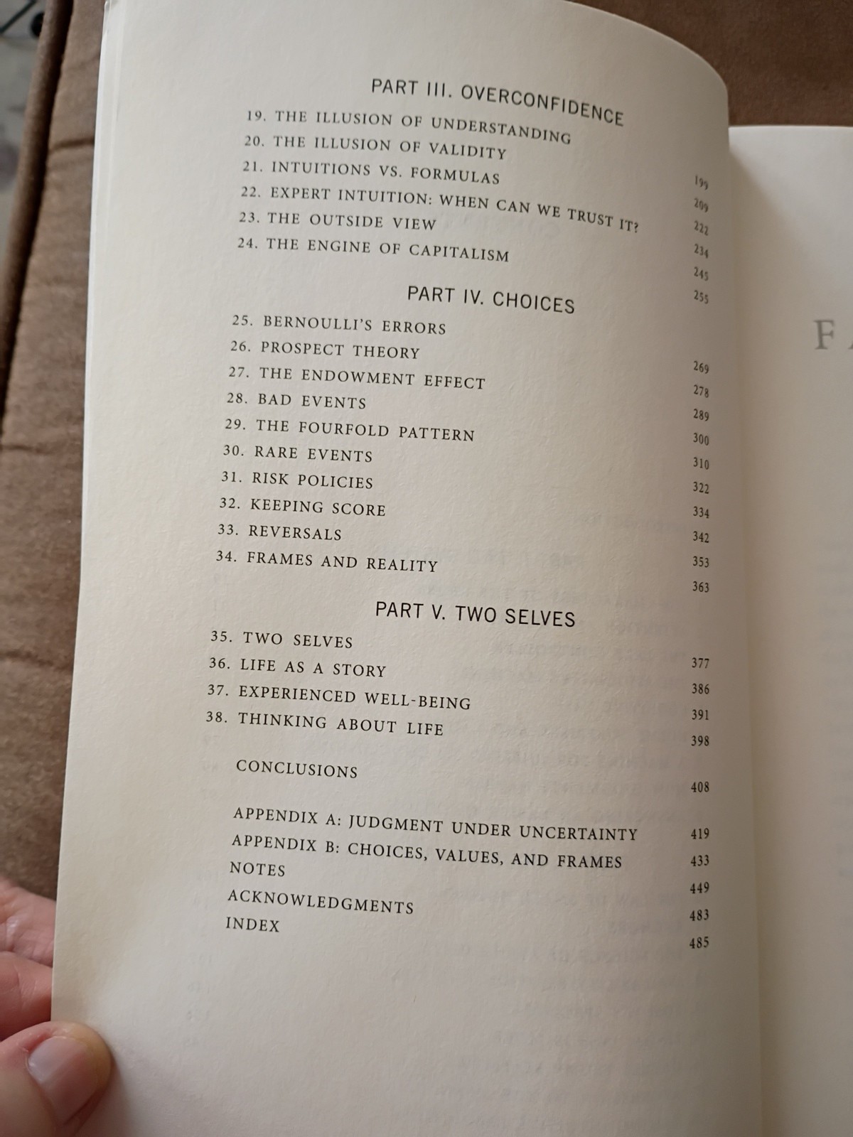Thinking, Fast and Slow by Daniel Kahneman 2011 Pyschology/Economics. Paperback