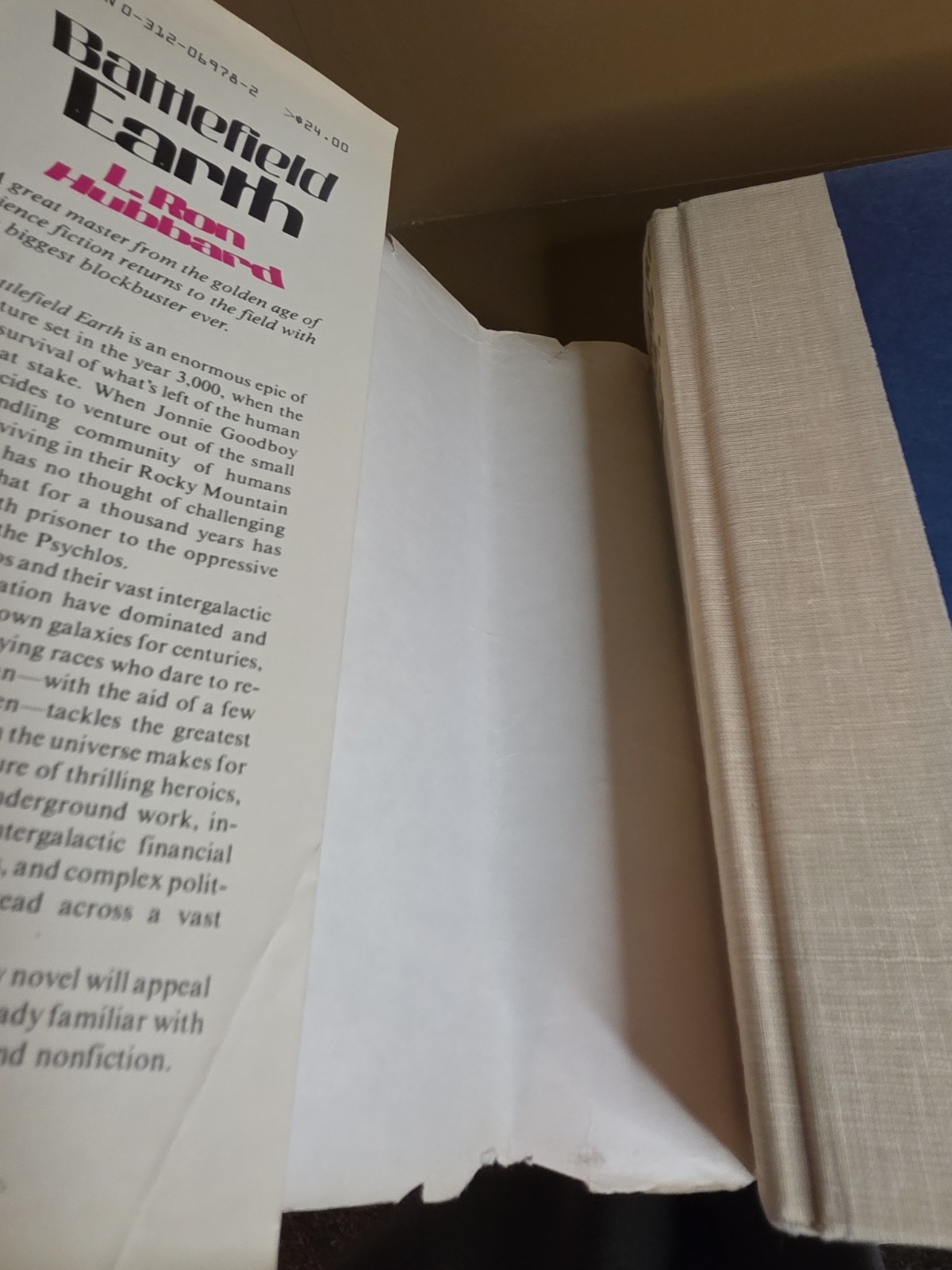 L. Ron Hubbard Battlefield Earth First Edition 1st Print HCDJ 1982