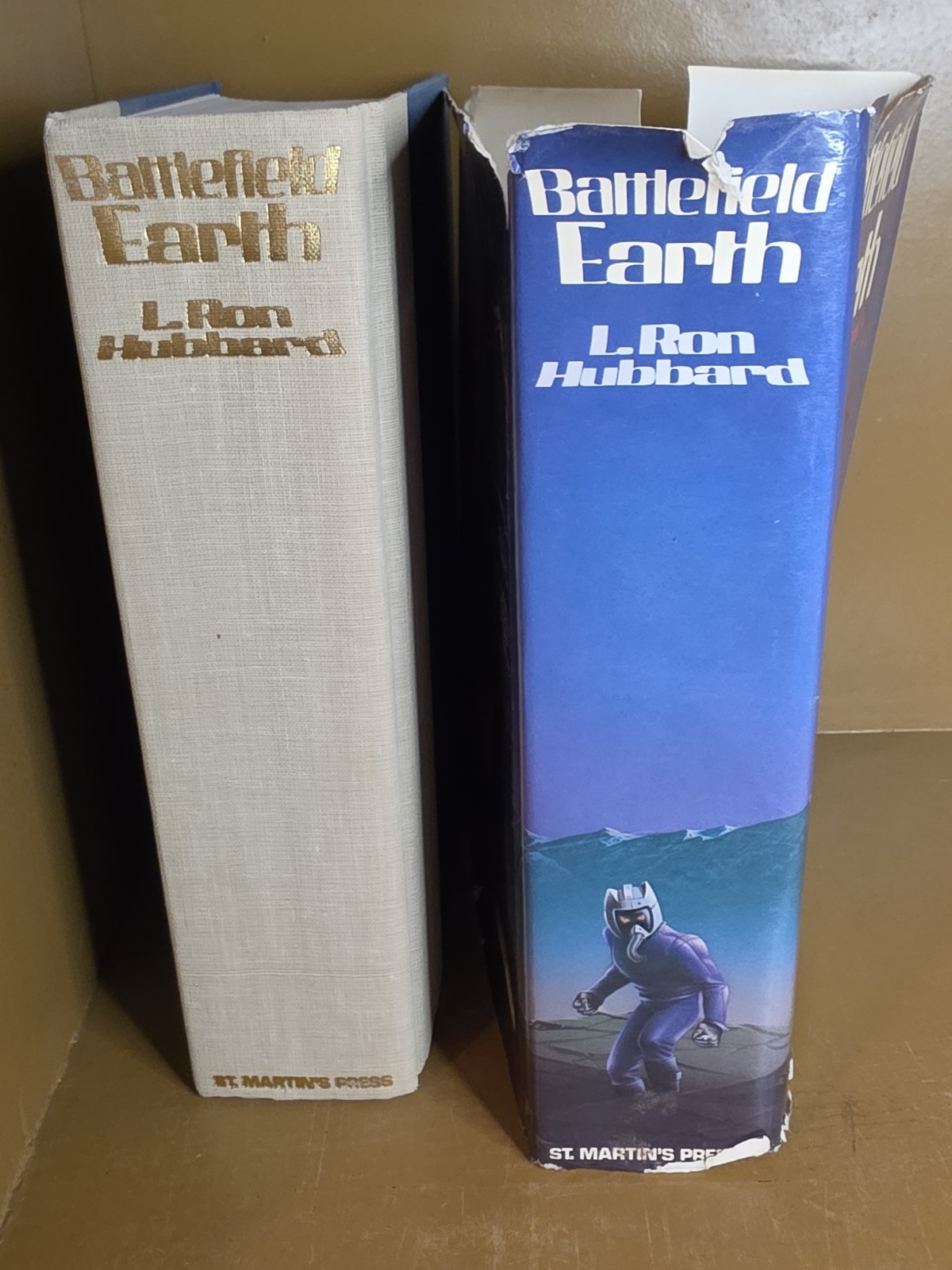 L. Ron Hubbard Battlefield Earth First Edition 1st Print HCDJ 1982