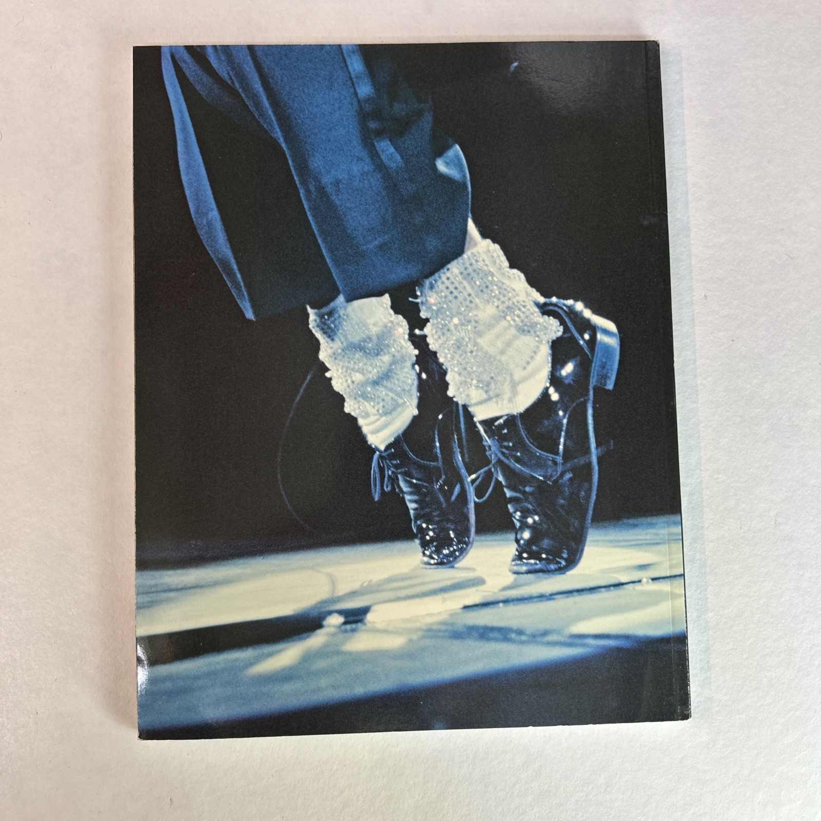 Michael Jackson- Michael 1958-2009 Life Commemorative 80 pages Book