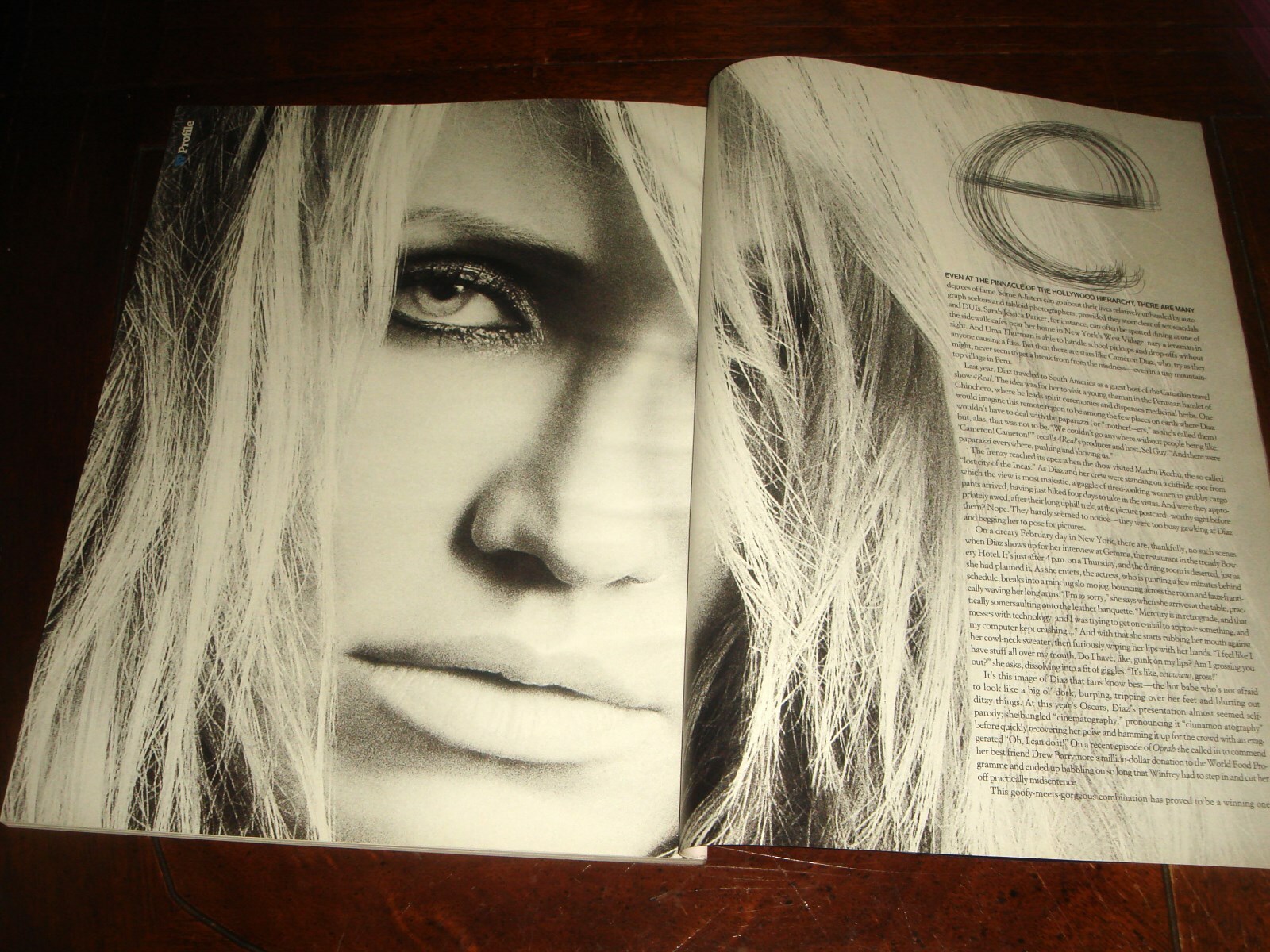 W MAGAZINE May 2008 – SEXY CAMERON DIAZ COVER – GREAT FASHION – 214 PAGES