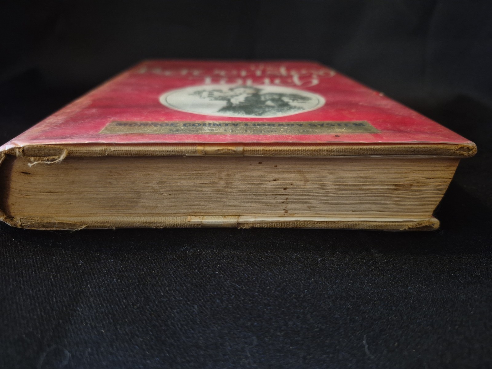 The Ravensly Touch by Constance Heaven Ex Library – Large Print