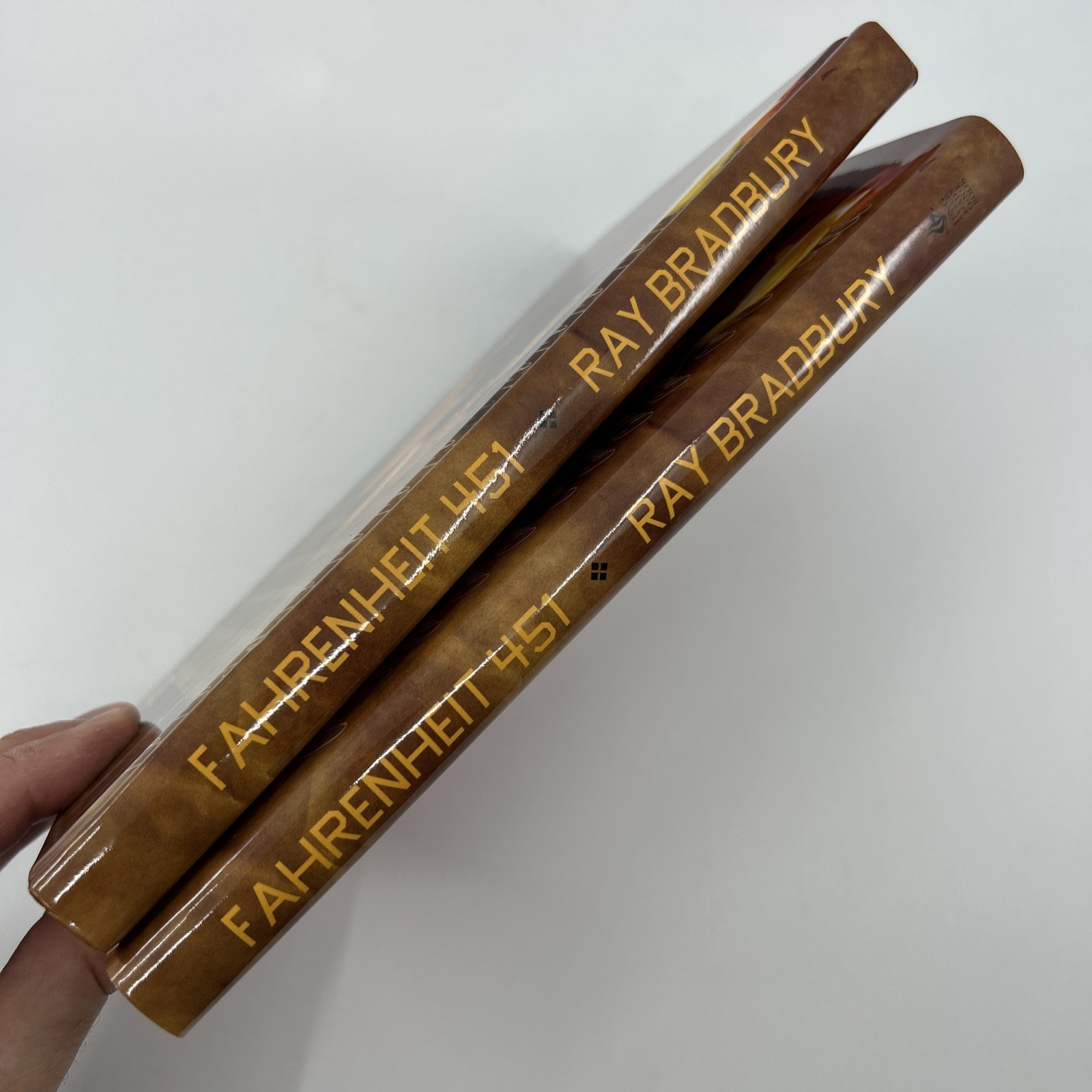 LONG BEACH PUBLIC LIBRARY Fahrenheit 451 Ray Bradbury LIMITED Sci-Fi Dystopia