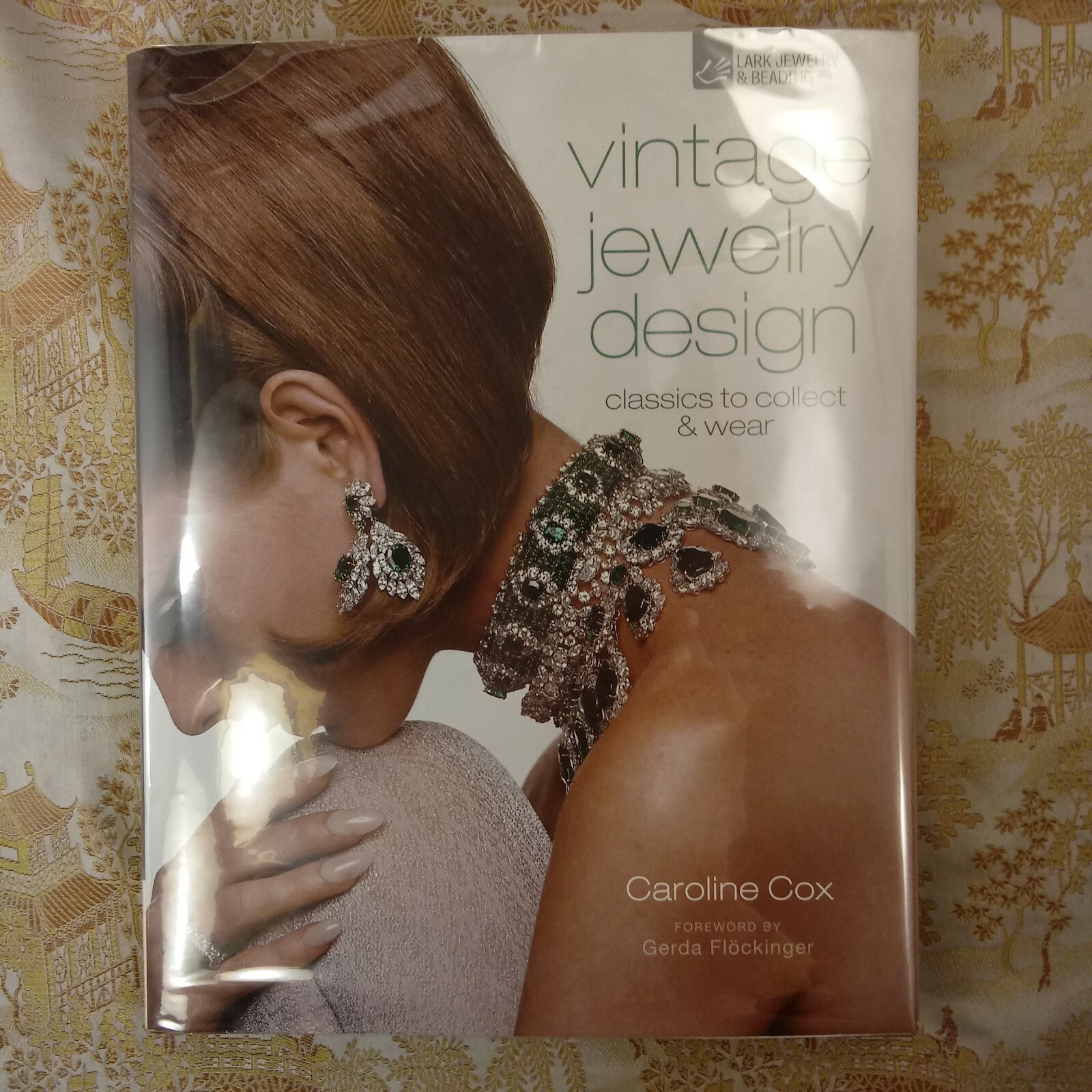 Vintage Jewelry Design: Classics to Collect Caroline Cox Vintage Fashion Series