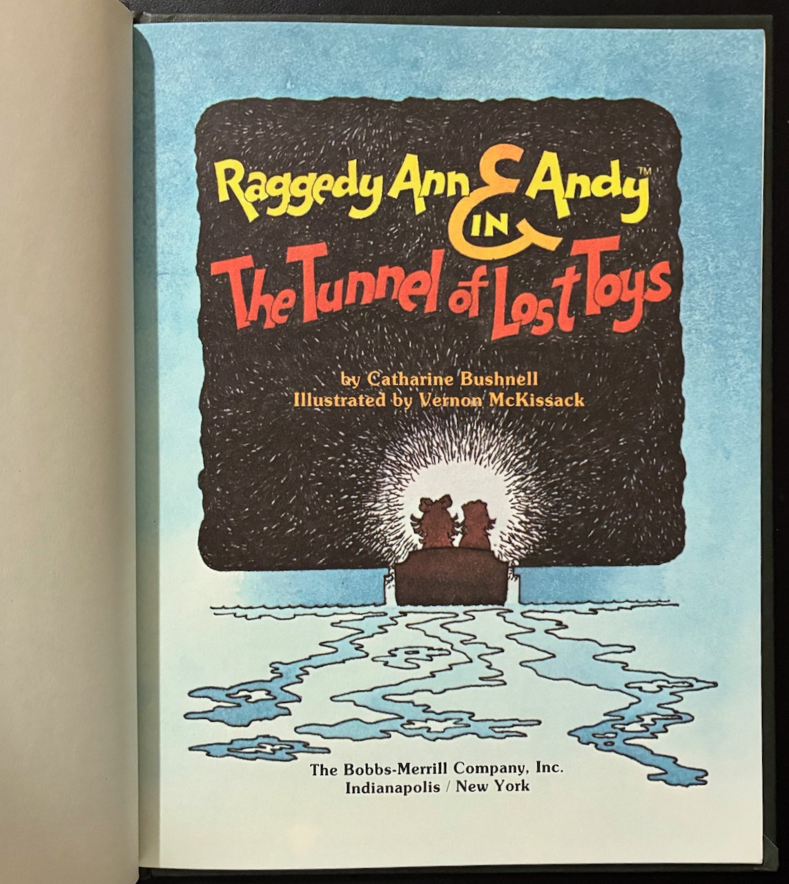 Raggedy Ann Andy Vintage Picture Books Pirates Tunnel of Lost Toys HC LikeNEW