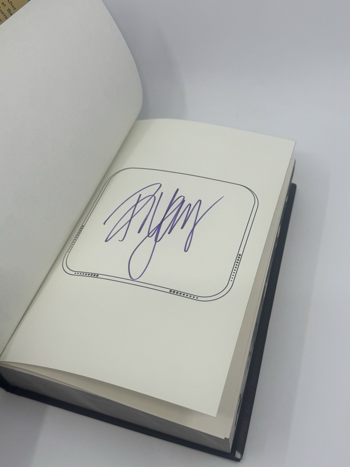Onyx Storm (Deluxe Limited Edition) by Rebecca Yarros, Hardcover, SIGNED