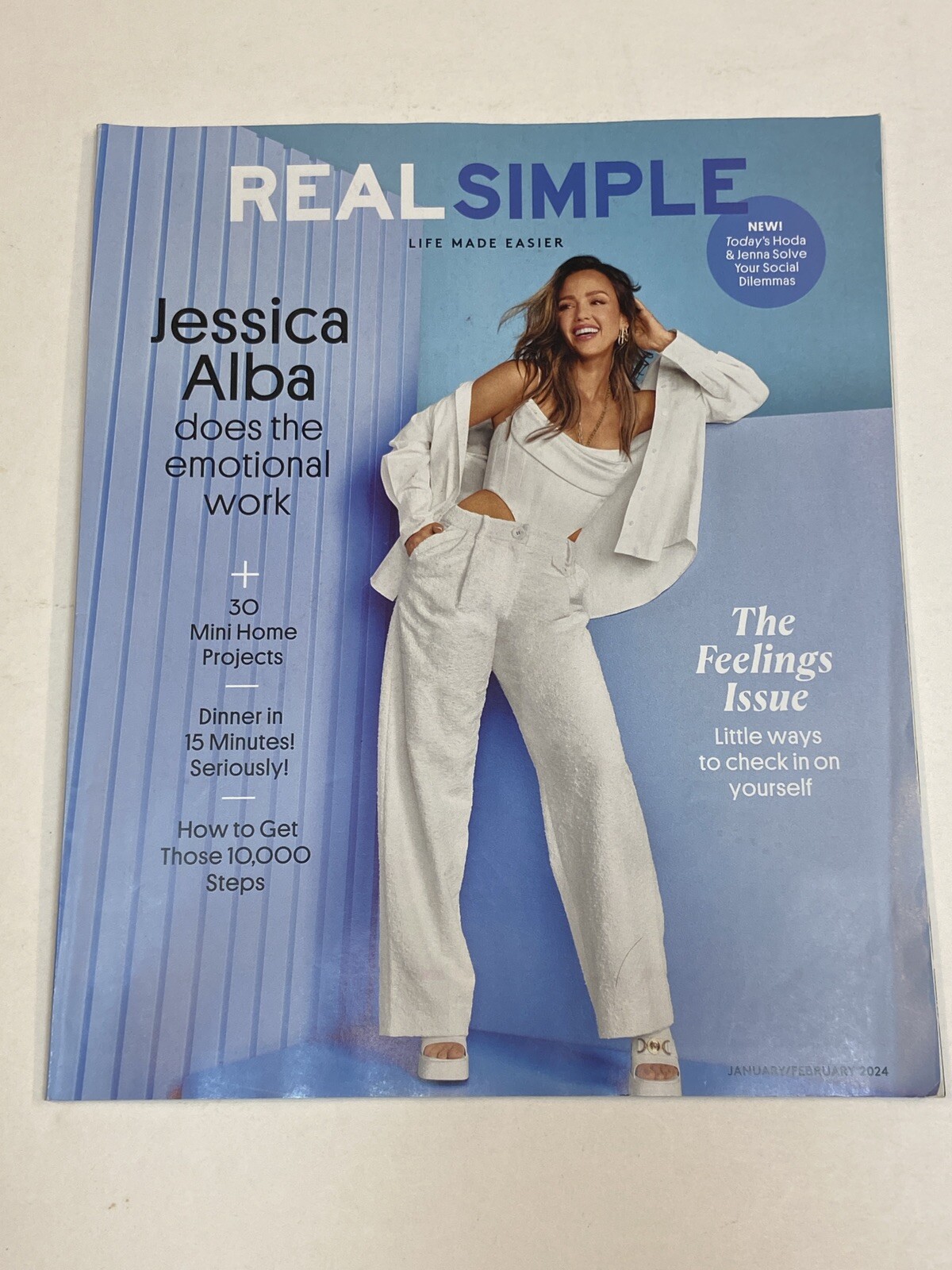Real Simple Magazine Jan 2023 Jessica Alba Does the Emotional Work 10000 Steps