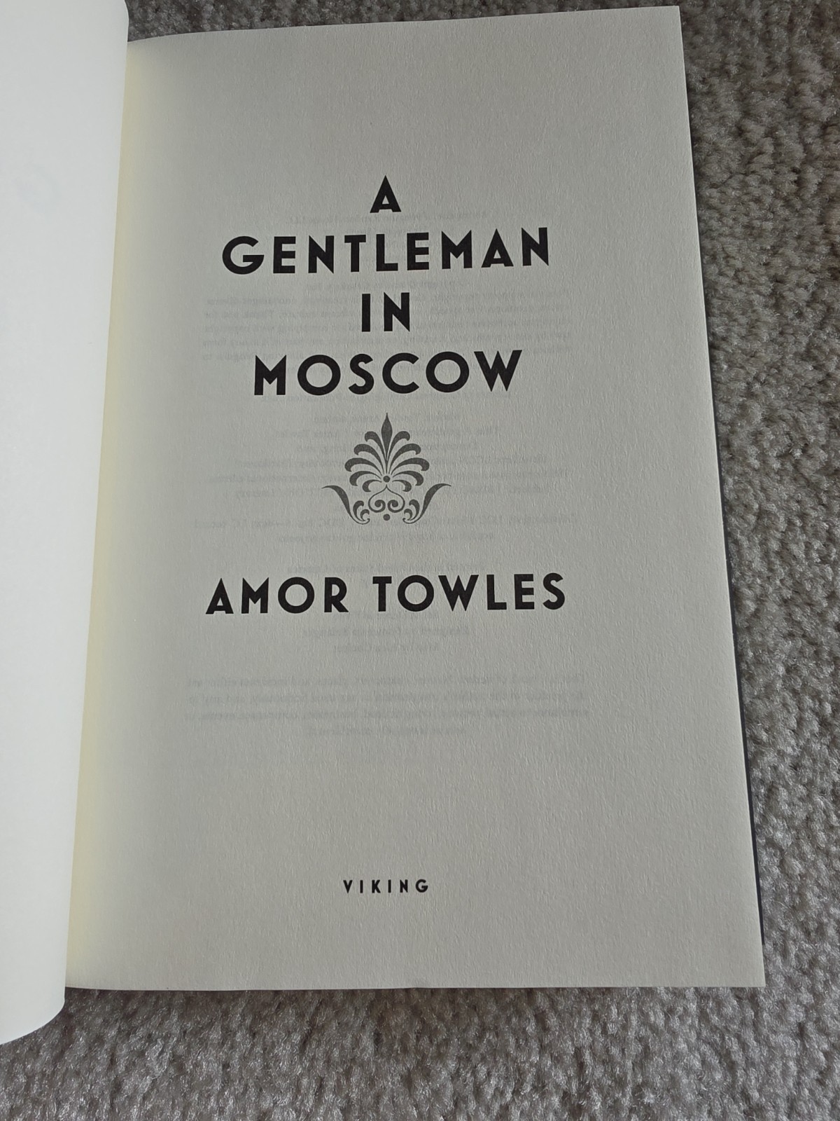 Gentleman in Moscow by Amor Towles (Hardcover)