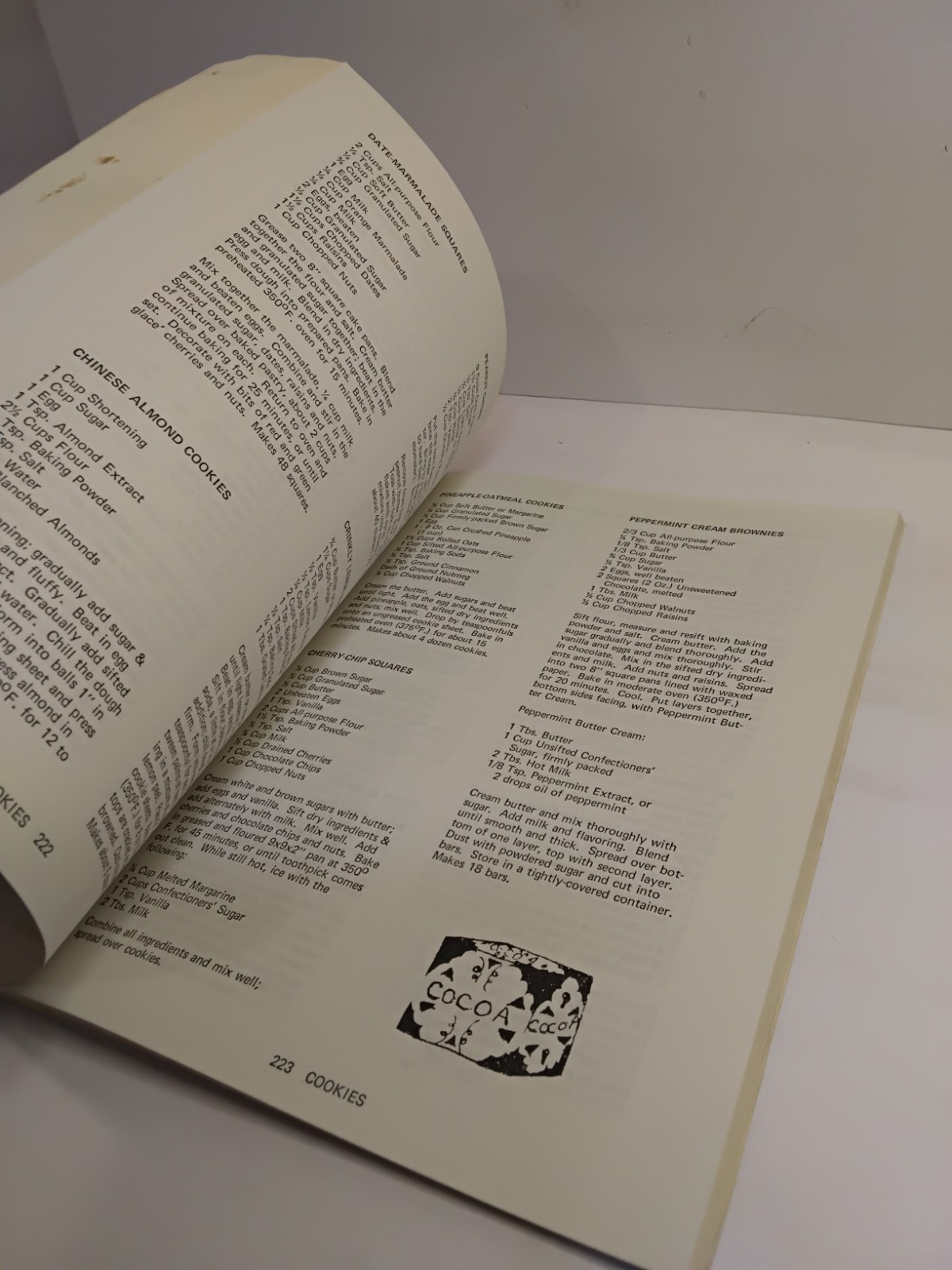 Prize Winning Recipes From Around The World, 1982 Becker Publications, 270 pages