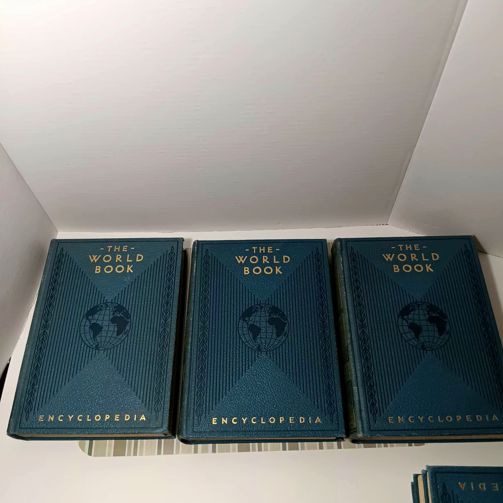 Antique 1930 World Book Encyclopedia Set Volumes 1-12 & Guide Leather Marbled
