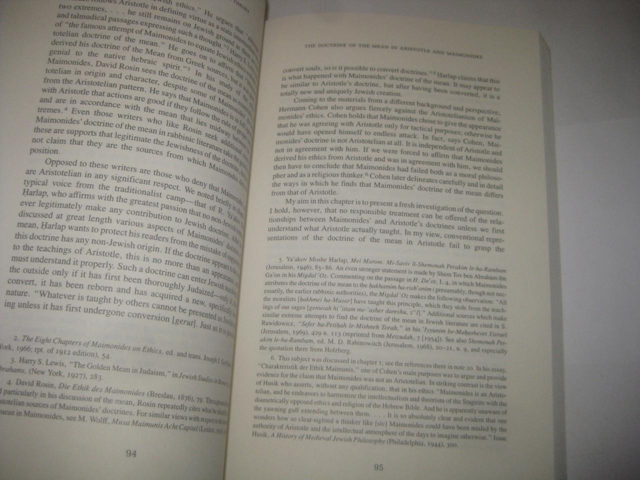 Interpreting Maimonides: Studies in Methodology, Metaphysics, and Moral Philosop