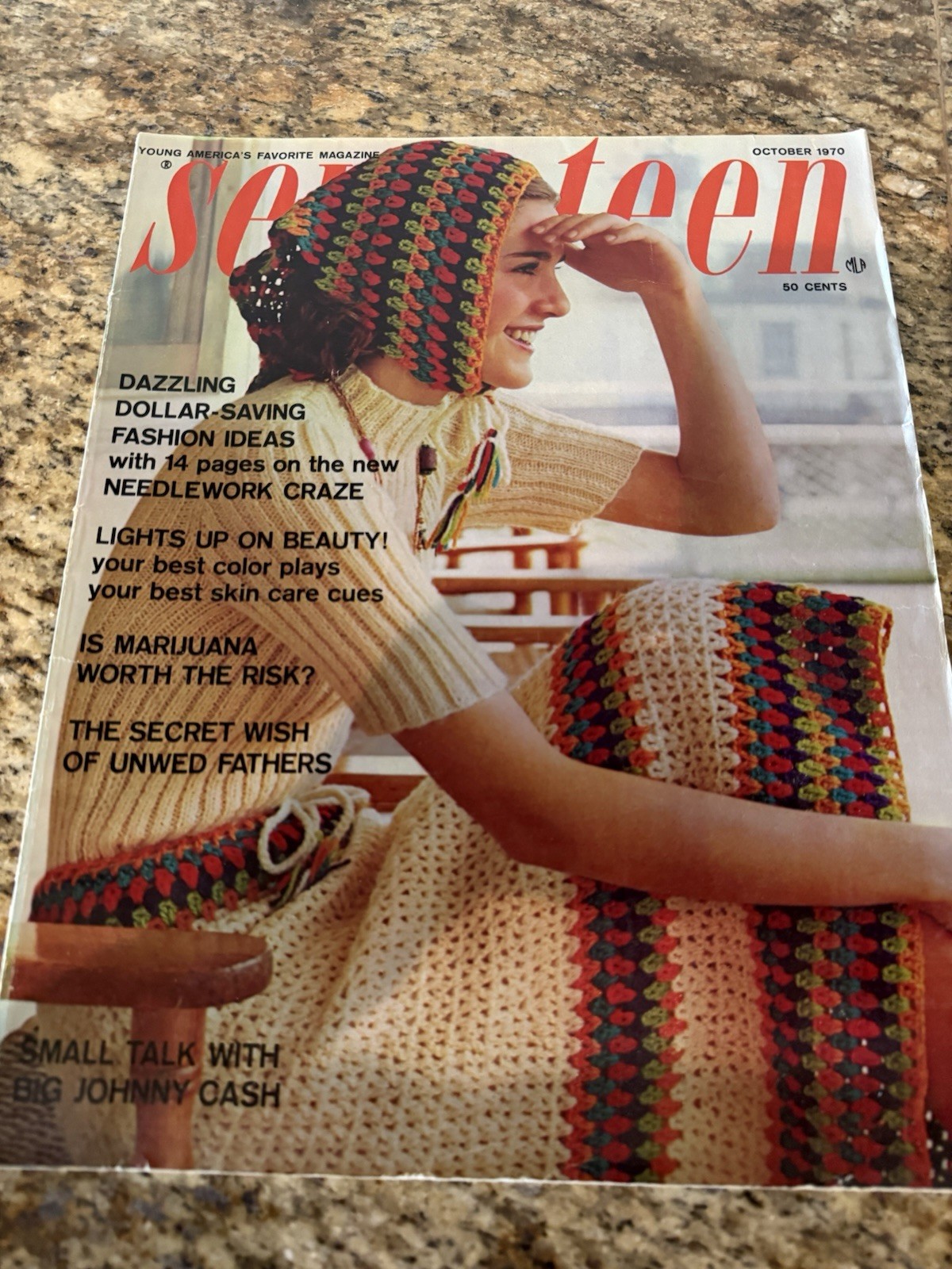 Vtg Seventeen October 1970 Cover Model Bonnie Lysohar 216 Pages 50 Cents