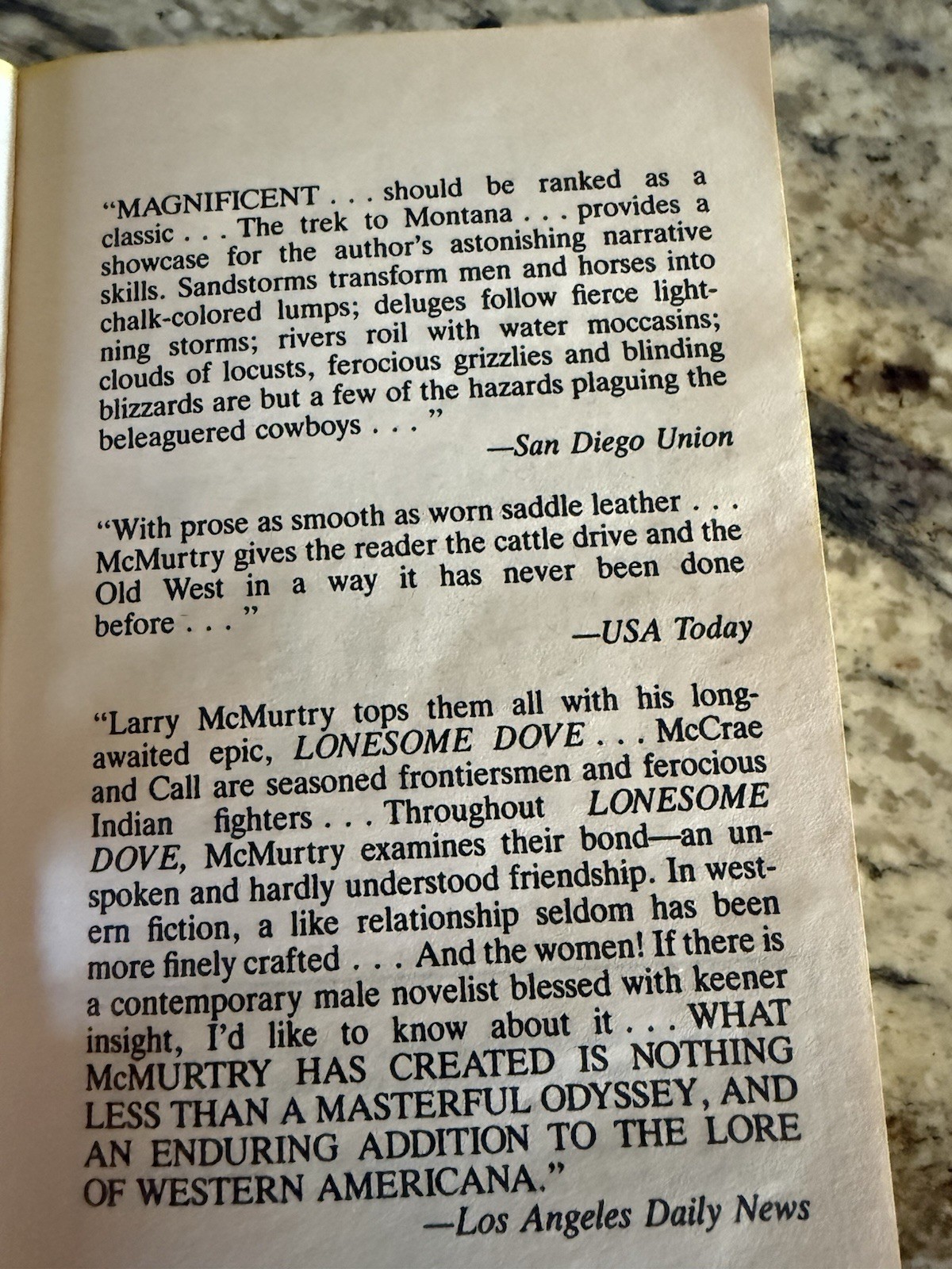 Lonesome Dove by Larry McMurtry (1988, Mass Market)