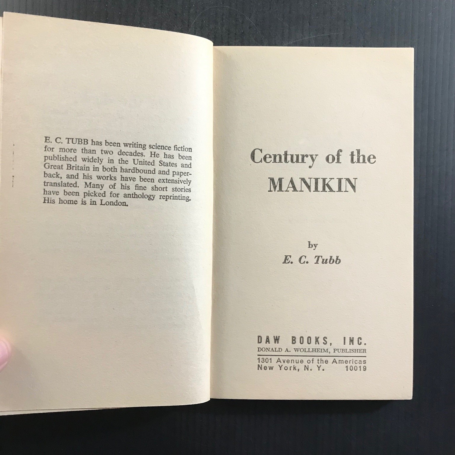 Century of the Manikin E.C. Tubb DAW Books Original 1972 Science Fiction Gaughan