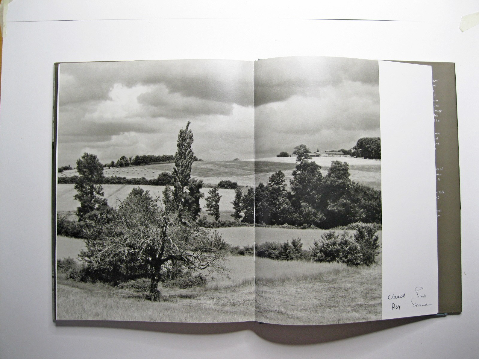 La France de Profil Paul Strand Photography 2001 English HC DJ Like New
