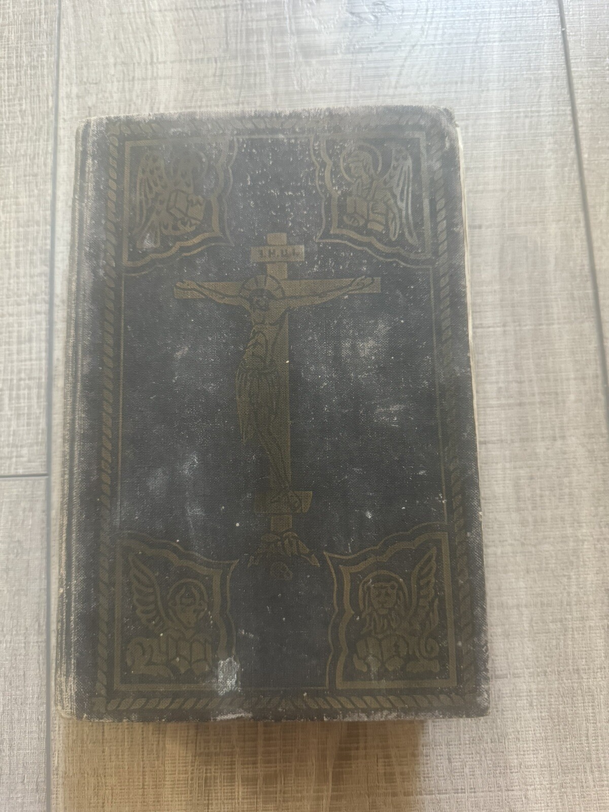 New Testament . Saint Petersburg. 1892 years. Good Condition. 838 Pages.