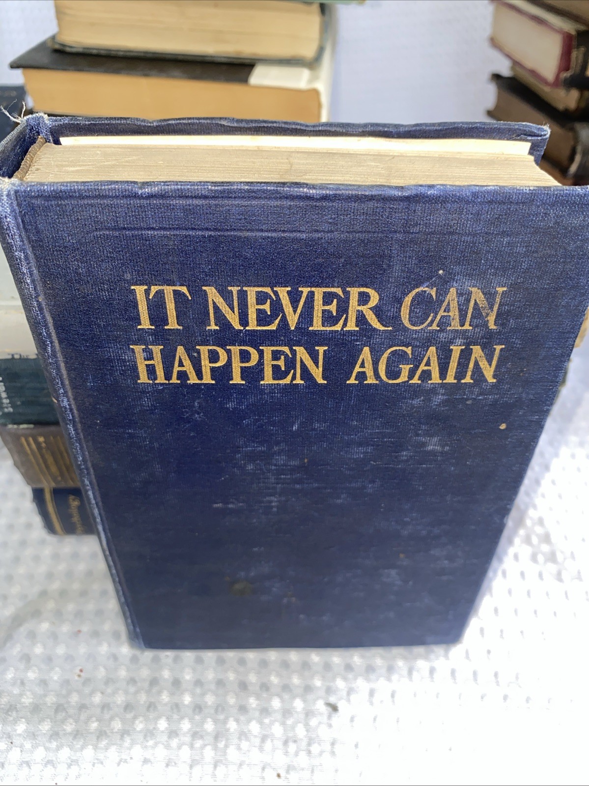 1909 It Can’t Happen Here by Sinclair Lewis, Sun Dial Press (Cloth Binding)