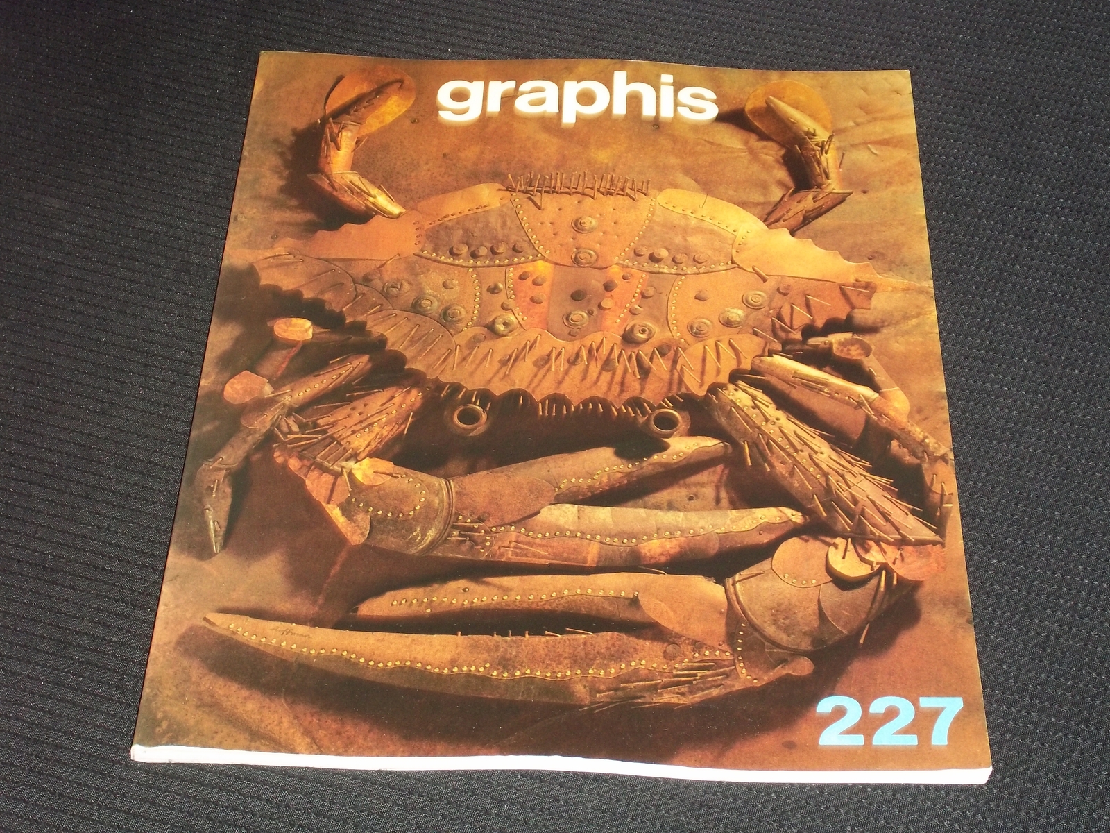 1983 #227 GRAPHIS MAGAZINE VERY NICE COVER ART & INSIDE PAGES – E 846