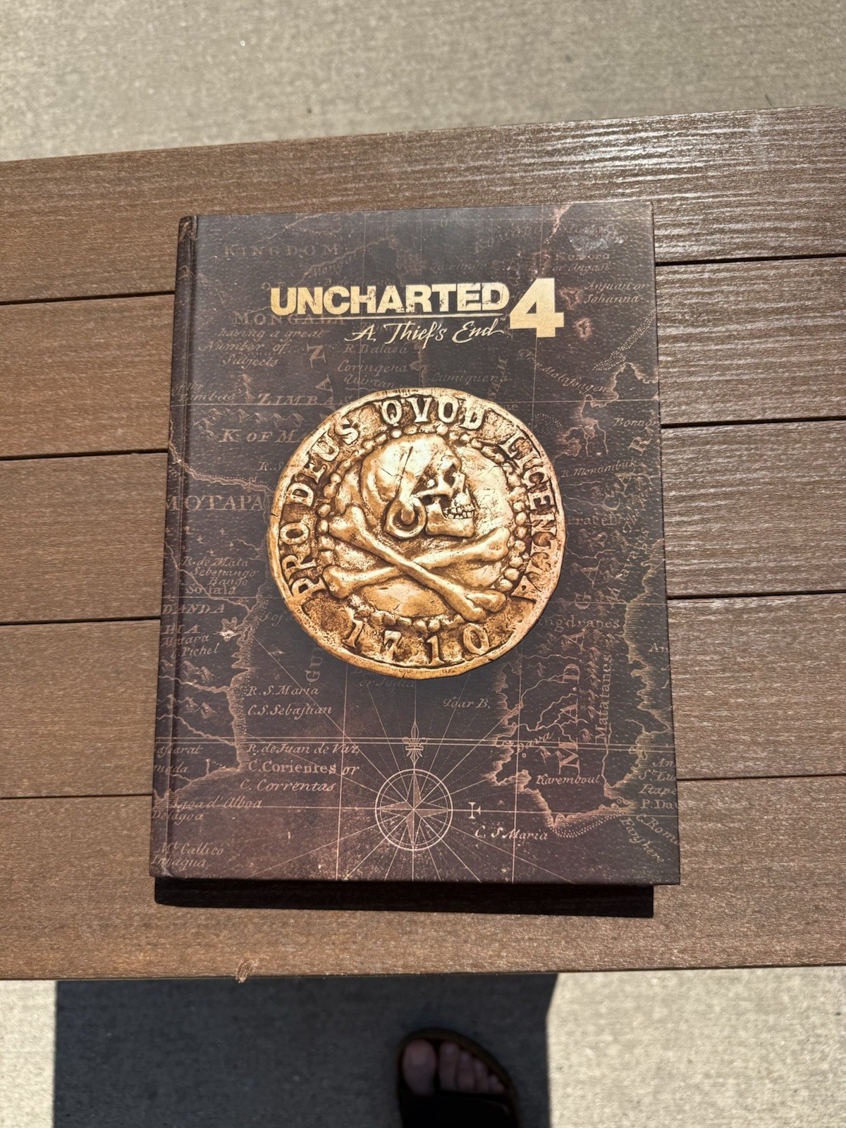 Uncharted 4 A Thief’s End Collector’s Edition Strategy Guide Hardback Book PS4