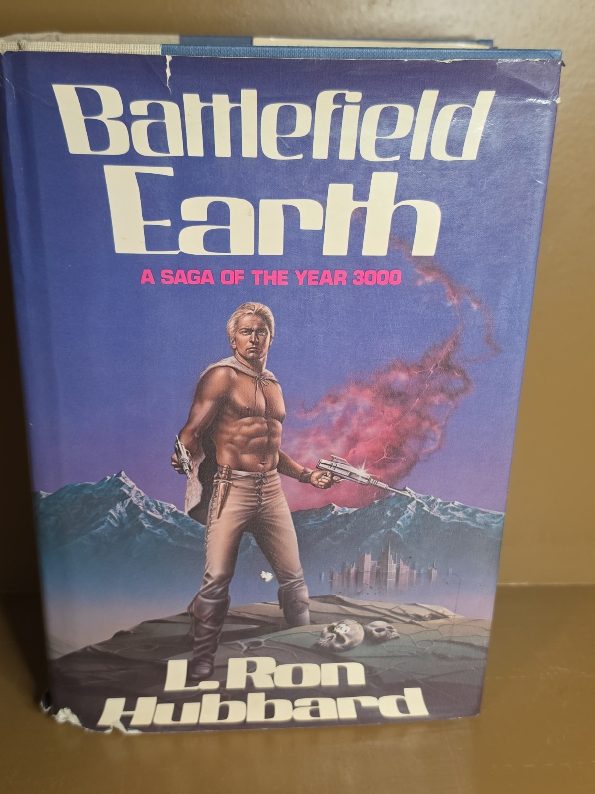 L. Ron Hubbard Battlefield Earth First Edition 1st Print HCDJ 1982