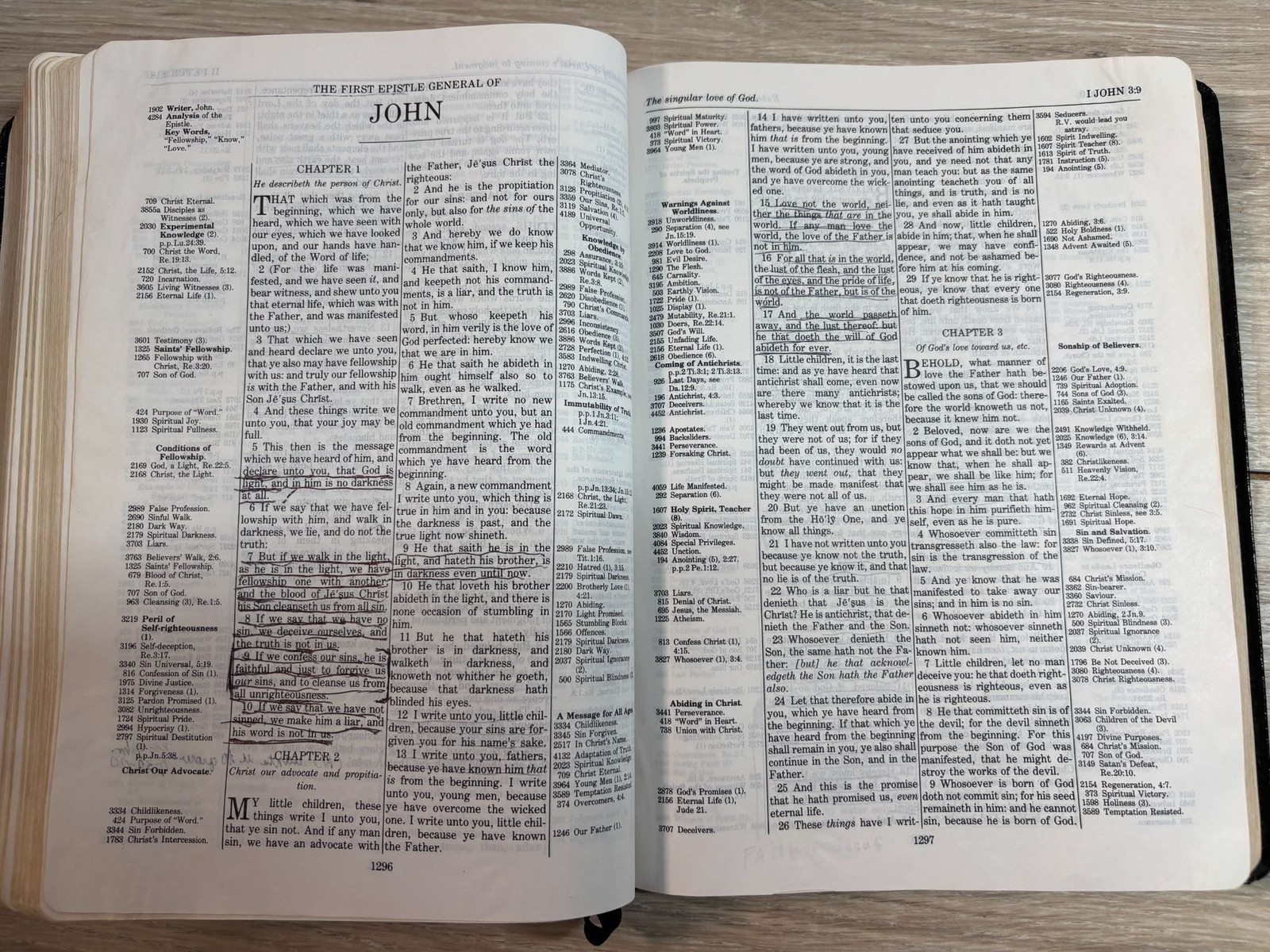 Thompson Chain-Reference Study Bible KJV Black Bonded Leather Red Letter 1997