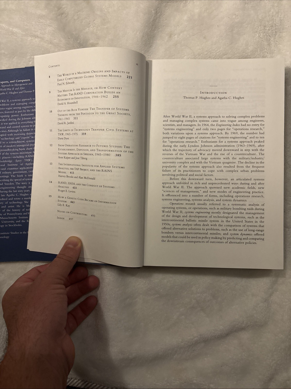 Systems, Experts, and Computers : The Systems Approach in Managem