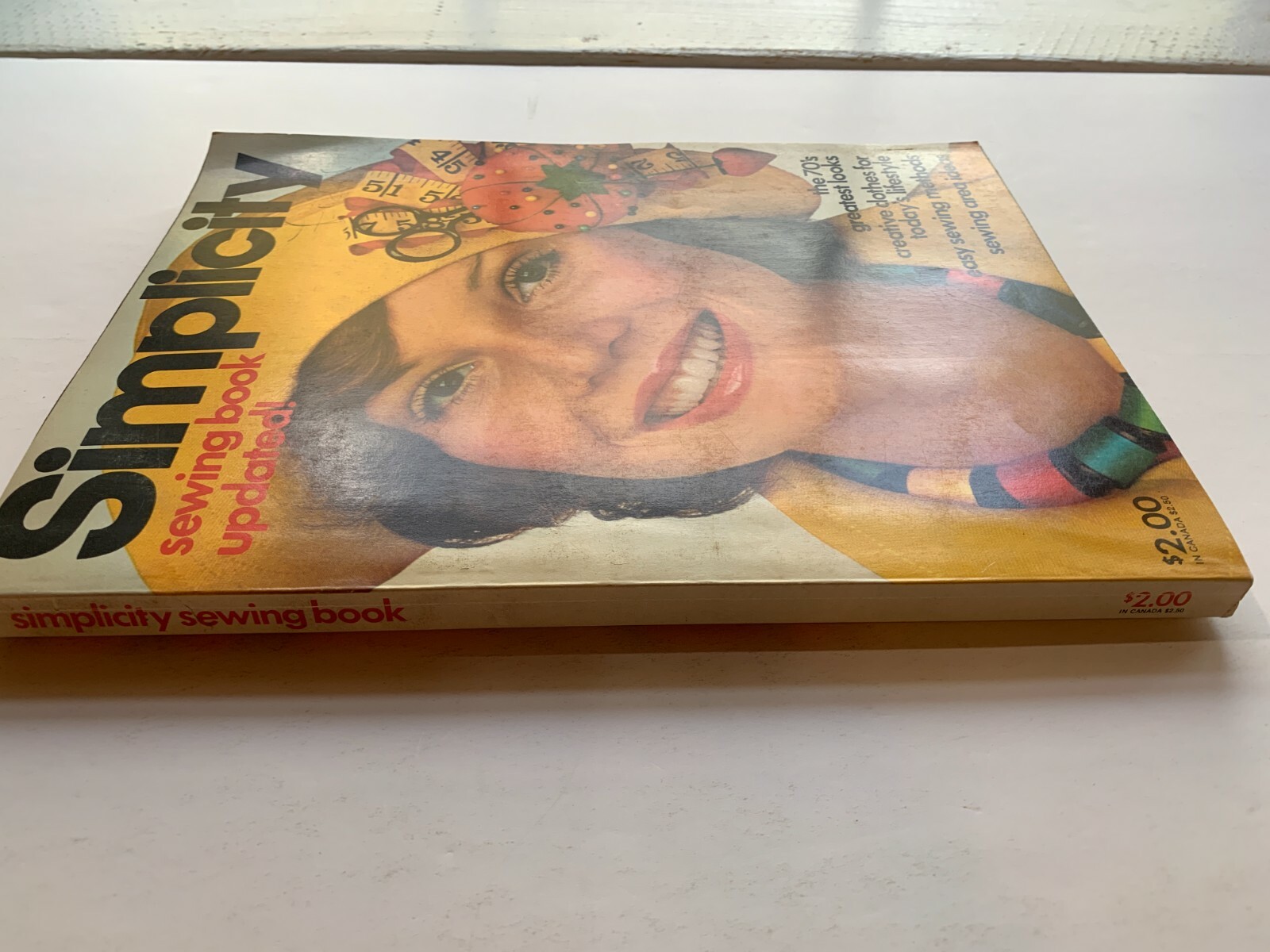 1975 Simplicity Sewing Updated Magazine Clothes Methods Groovy 256 Pages
