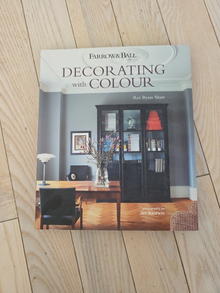 Farrow & Ball Living With Colour – Ros Byam Shaw – hardcover – Good