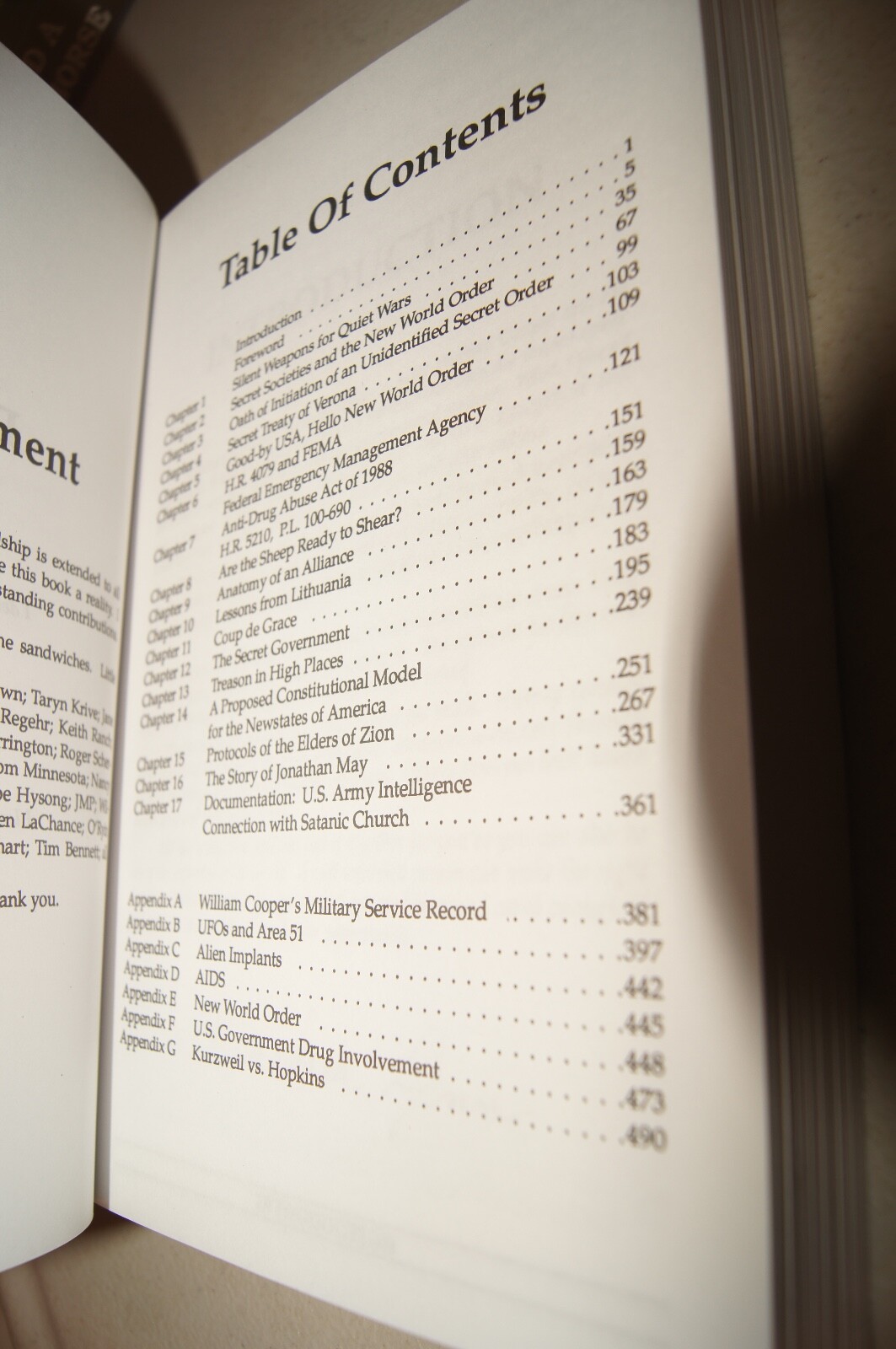 Behold a Pale Horse William Cooper 1991 500p Unrevised Protocols Of Zion CFR NWO