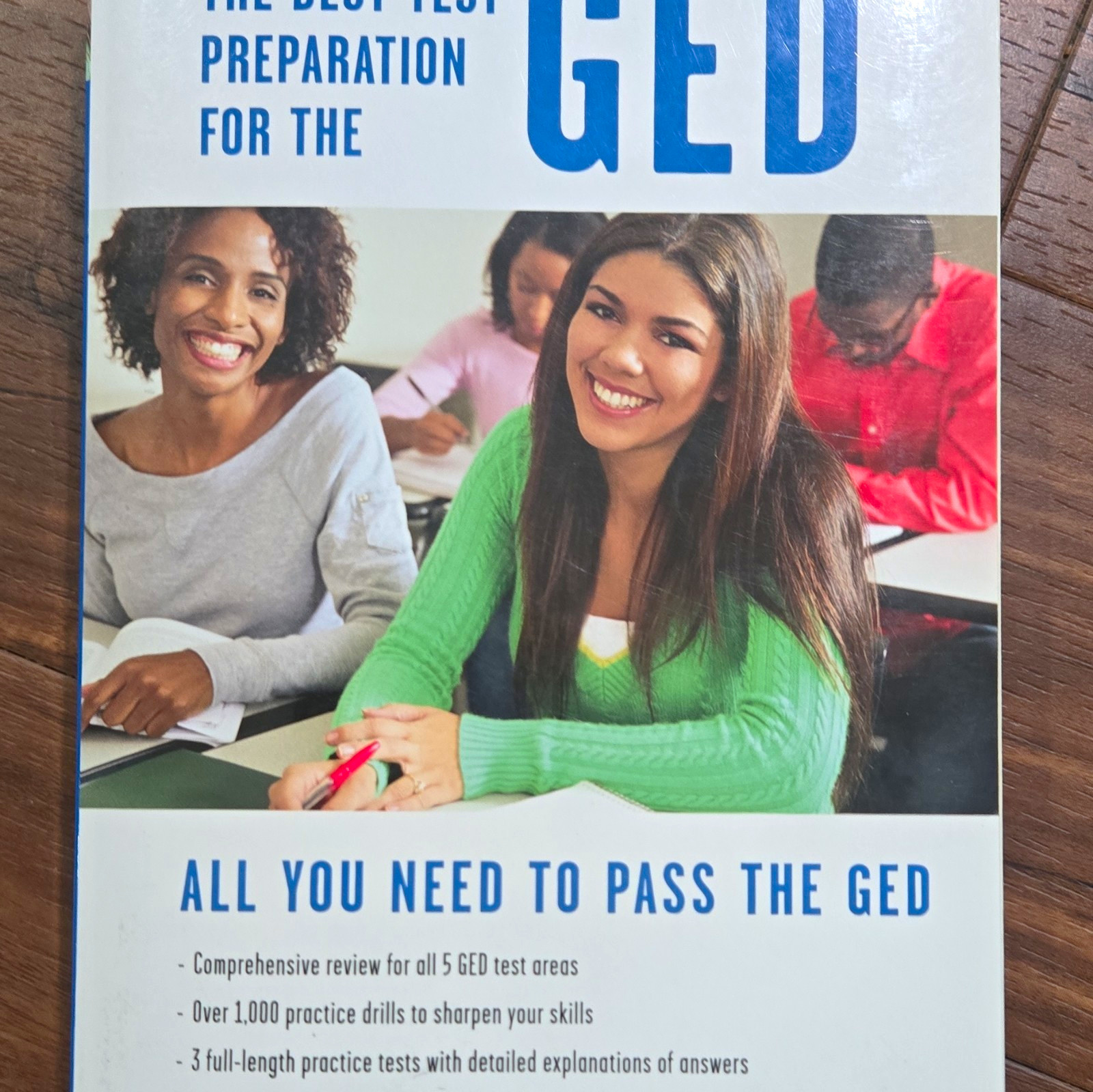 REA The Best Test Preparation for the GED Study Guide Paperback, English