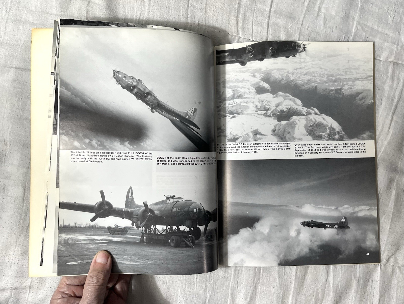 SQUADRON SIGNAL 381ST BOMB GROUP BY RON MACKAY 1994 1st Edition