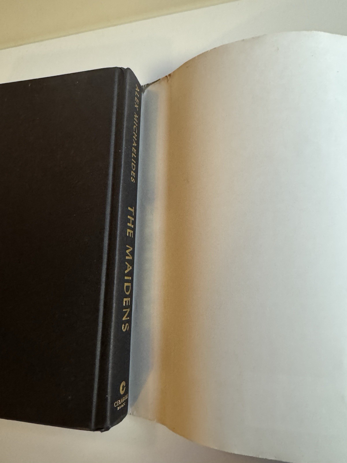 SIGNED Alex Michaelides THE MAIDENS 1st/1st 2021 HCDJ Thriller Silent Patient