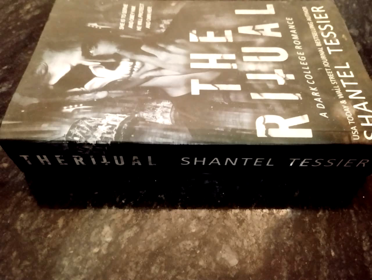 🦋🦋The Ritual A Dark College Romance🦋 paperback English🦋🦋USA ITEM