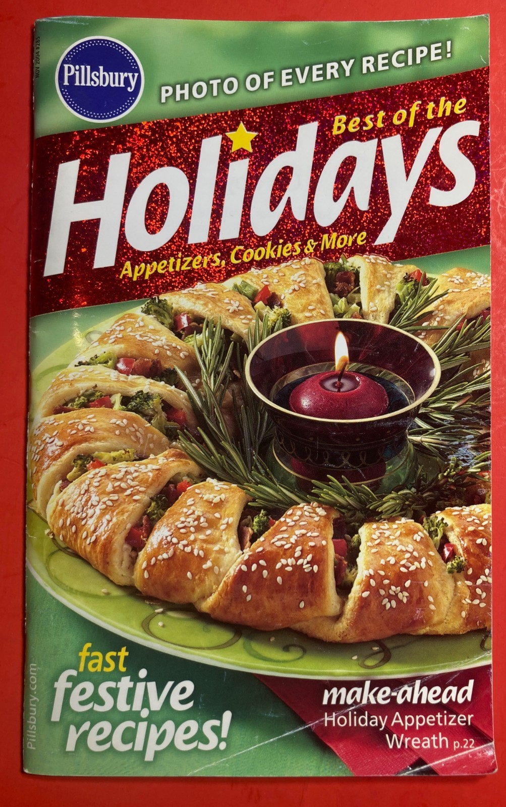 PILLSBURY HOLIDAY CLASSICS BAKING RECIPES COOKBOOK 96 PAGES 2004 CHRISTMAS
