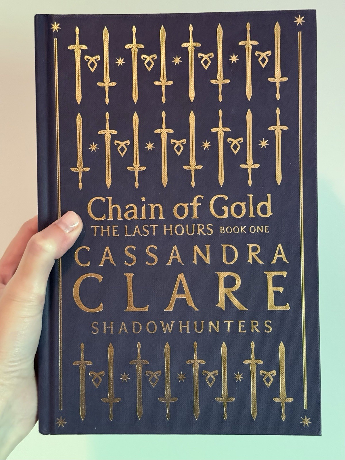 “Chain Of Gold” by Cassandra Clare – Waterstones Exclusive Edition