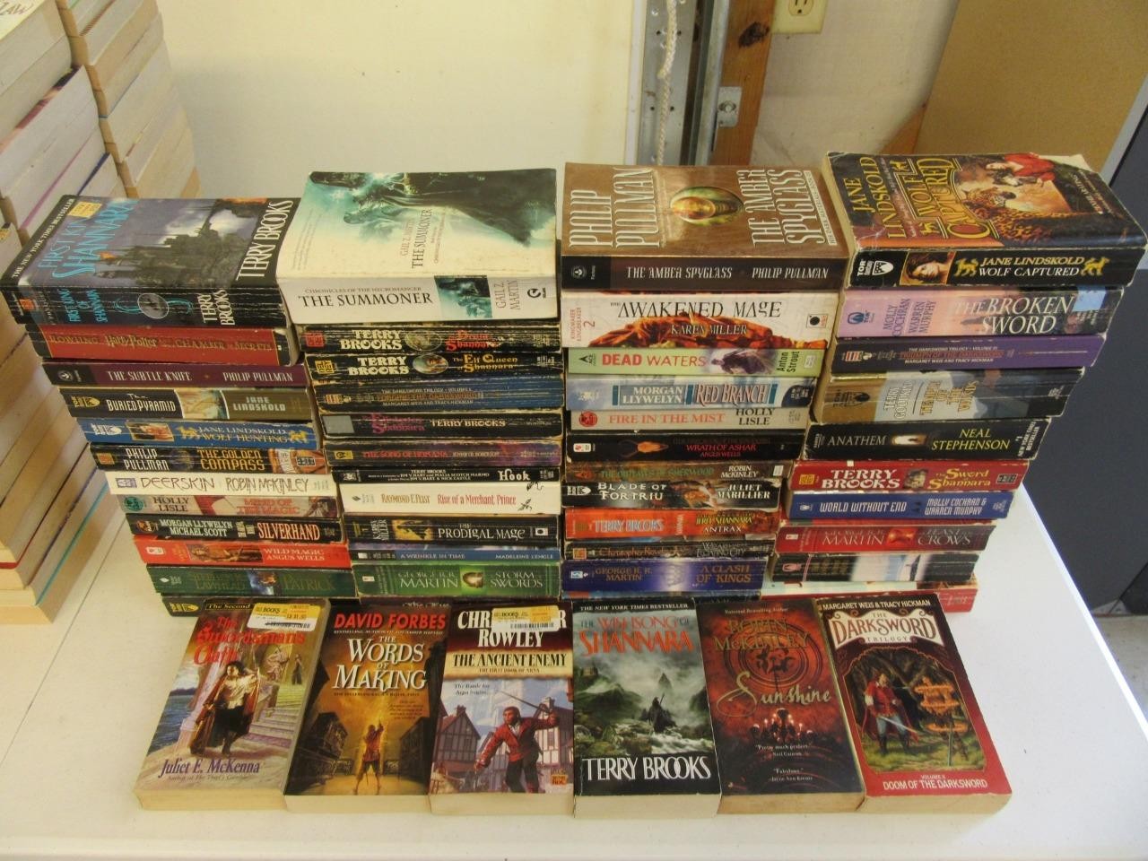 BIG Lot of (52) FANTASY Books Novels TERRY BROOKS NEAL STEPHENSON TERRY GOODKIND