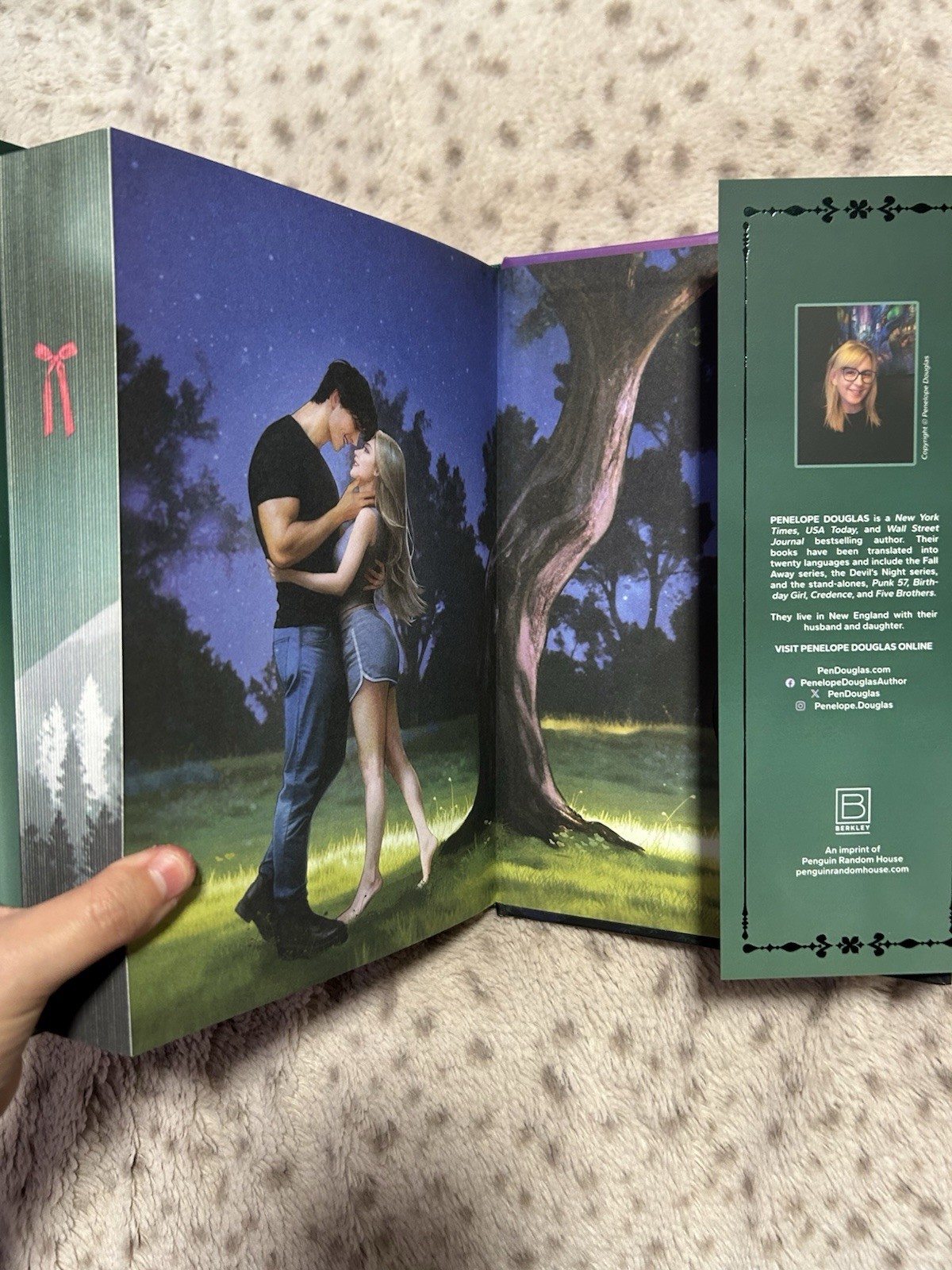 credence by penelope douglas Books For Days Special Edition ￼