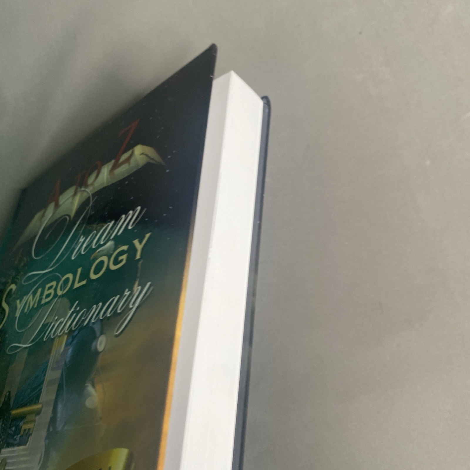 A to Z Dream Symbology – Hardcover, by Dr. Barbie Breathitt – VG COND