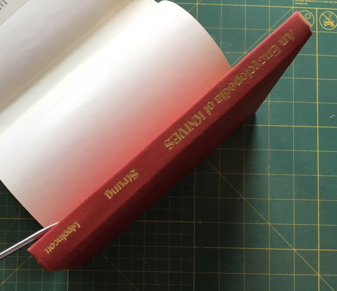 An Encyclopedia of Knives by Norman M. Strung, 1976 book, 220 Pages Many Picture