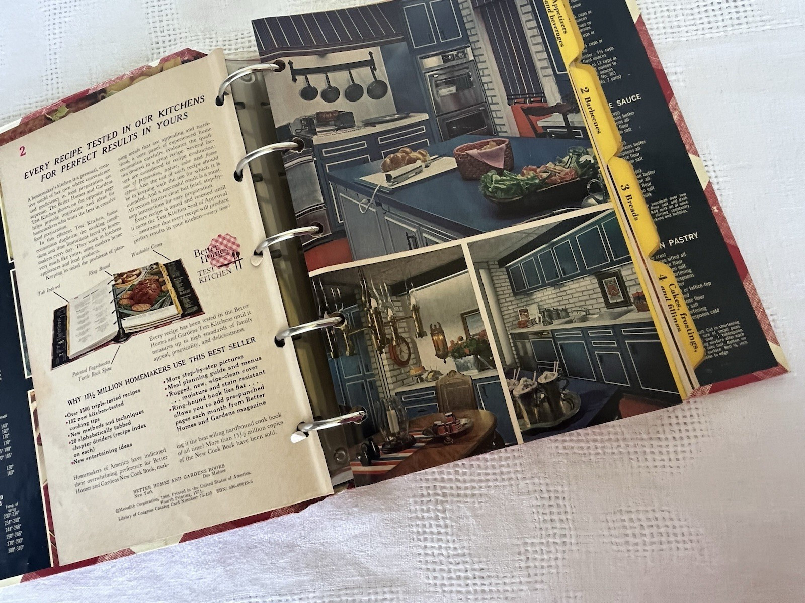 1971 Better Homes and Gardens New Cookbook Fourth Printing ~ 40 Pages Dividers