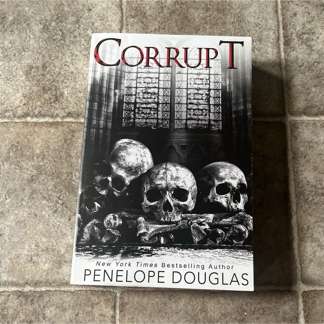 Penelope Douglas Corrupt Paperback Book, English Fiction for Young Adults
