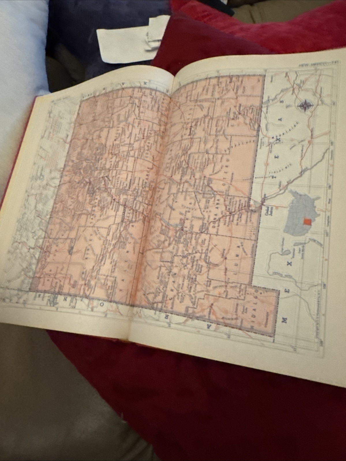 HAMMOND’S FAMILY REFERENCE WORLD ATLAS – SPACE AGE ED. – 256 PAGES – 1963